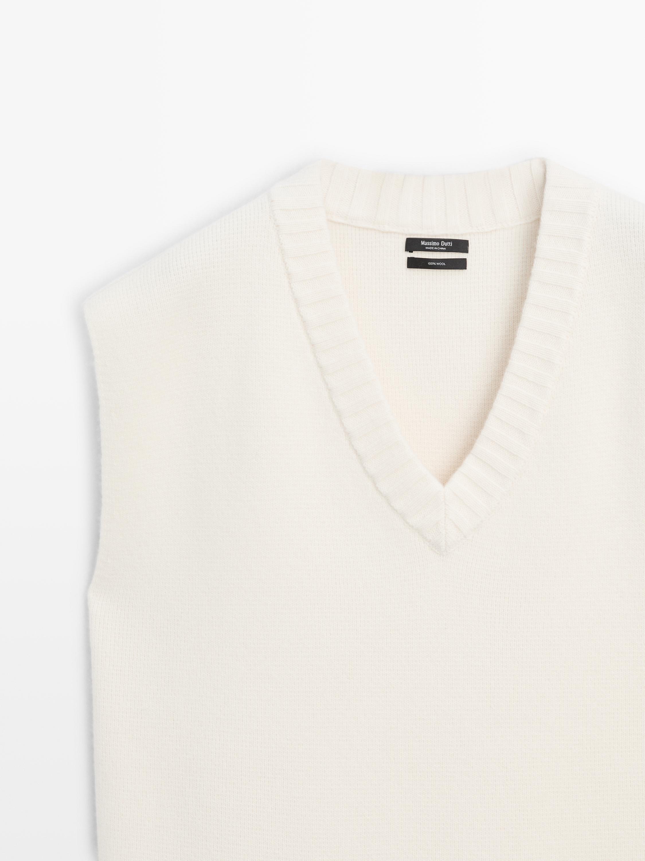 Long 100% wool knit vest